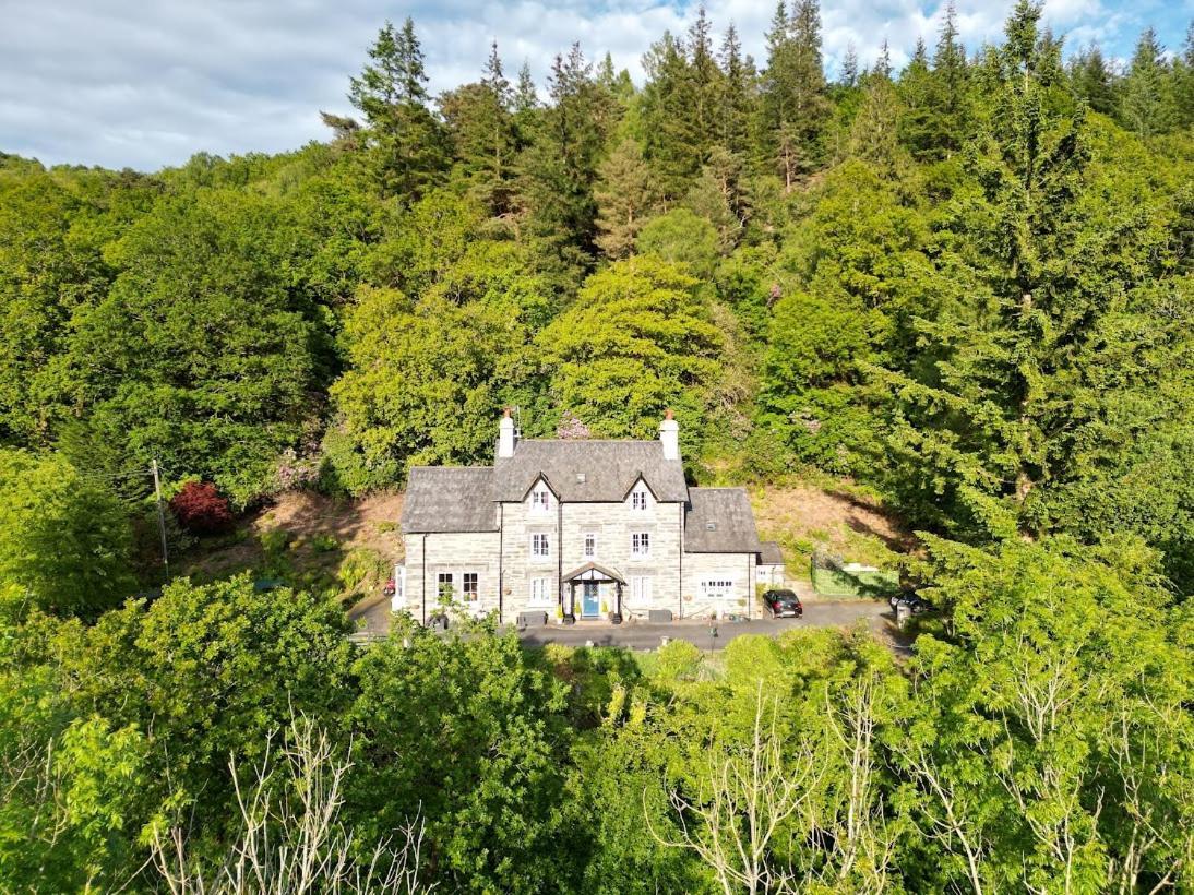 Glyntwrog House Acomodação com café da manhã Betws-y-Coed Exterior foto